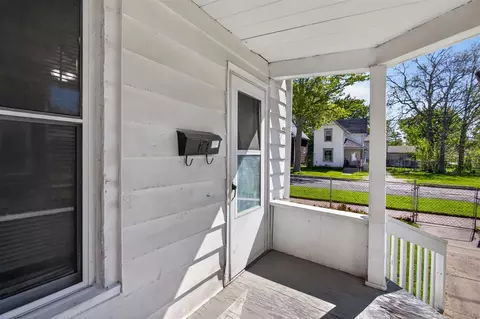 Exterior - 610 Backus, Jackson, MI 49202 photo 7 of 11
