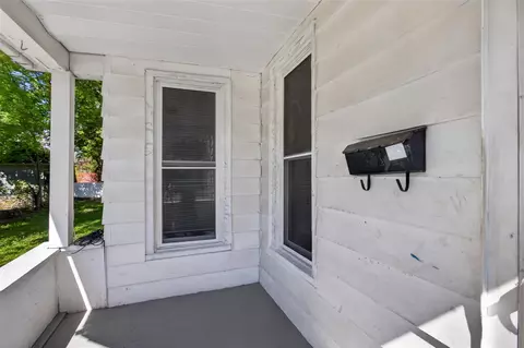 Exterior - 610 Backus, Jackson, MI 49202 photo 6 of 11