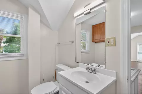 Bath - 610 Backus, Jackson, MI 49202 photo 2 of 2