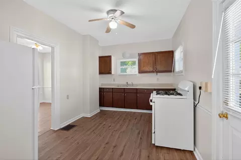 Kitchen - 610 Backus, Jackson, MI 49202 photo 1 of 2