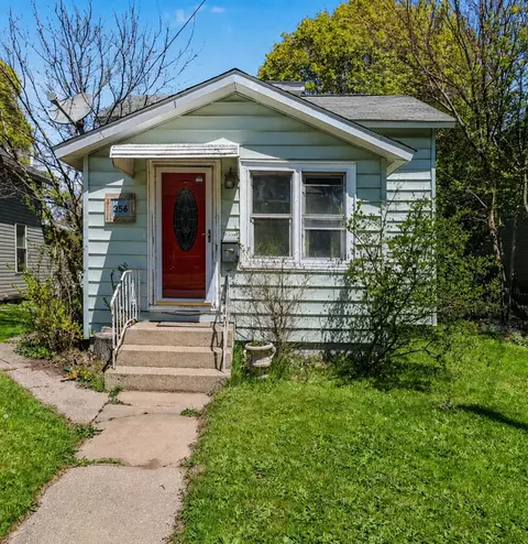 356 1st, Manistee, MI 49660