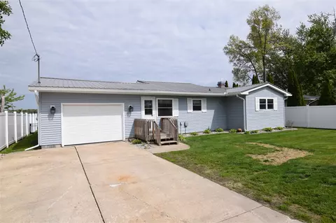 Exterior - 912 West Shr, Bronson, MI 49028 photo 2 of 12