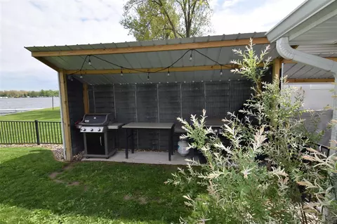 Exterior - 912 West Shr, Bronson, MI 49028 photo 11 of 12