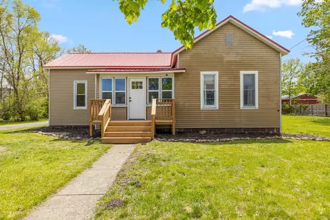 156 W Beech, Cedar Springs, MI 49319