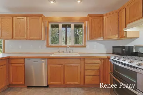 Kitchen - 2950 Todd, Whitehall, MI 49461 photo 4 of 5