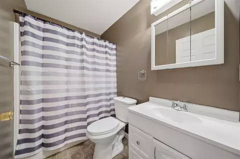 Bath - 2105 Carlton, Jackson, MI 49203 photo 1 of 2