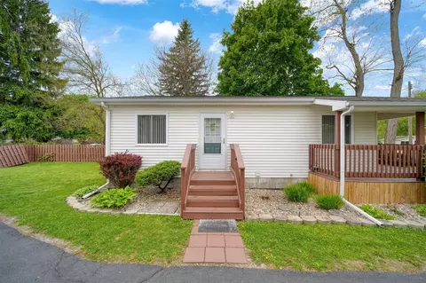 Exterior - 2105 Carlton, Jackson, MI 49203 photo 5 of 14