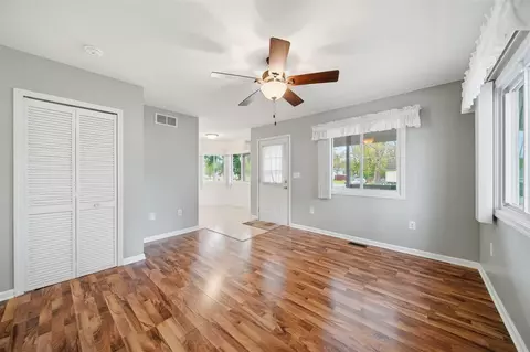 Living - 2105 Carlton, Jackson, MI 49203 photo 2 of 3