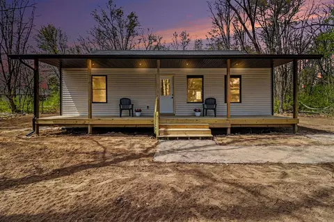 589 S S Grn, White Cloud, MI 49349