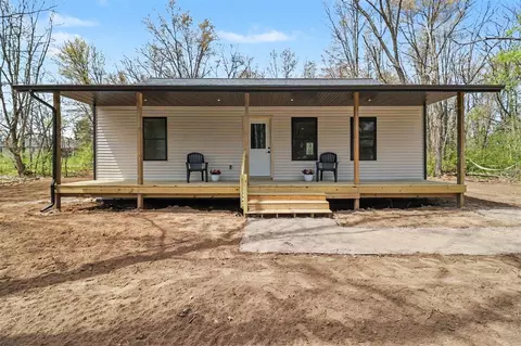 Exterior - 589 S S Grn, White Cloud, MI 49349 photo 2 of 5