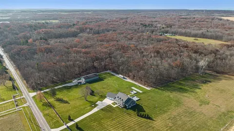 V/l Three Oaks, Three Oaks, MI 49128