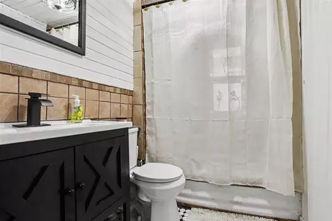 Bath - 58858 River Hts, Three Rivers, MI 49093 photo 1 of 1