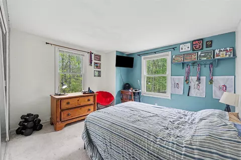 Bedroom - 2813 Brookside, Jackson, MI 49203 photo 6 of 7