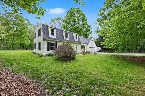 Exterior - 2813 Brookside, Jackson, MI 49203 photo 3 of 9