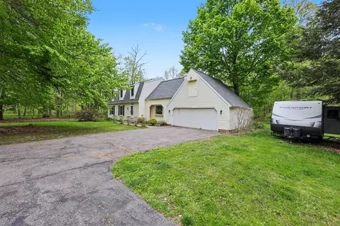 Exterior - 2813 Brookside, Jackson, MI 49203 photo 2 of 9