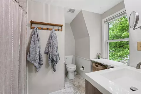 Bath - 2813 Brookside, Jackson, MI 49203 photo 1 of 3