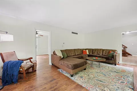Living - 2813 Brookside, Jackson, MI 49203 photo 6 of 6