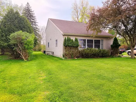 5175 Pleasant Vly, Manitou Beach, MI 49253
