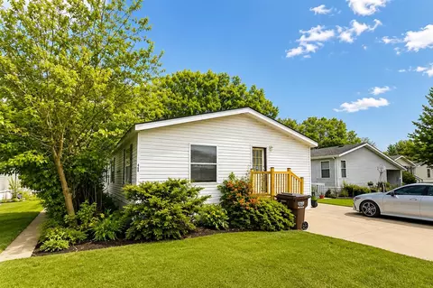 466 Pine Cone, Monroe, MI 48161
