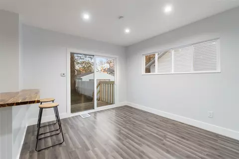 Living - 317 Orange, Jackson, MI 49202 photo 6 of 9