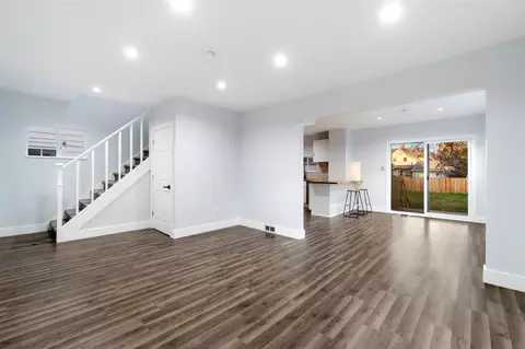 Living - 317 Orange, Jackson, MI 49202 photo 4 of 9