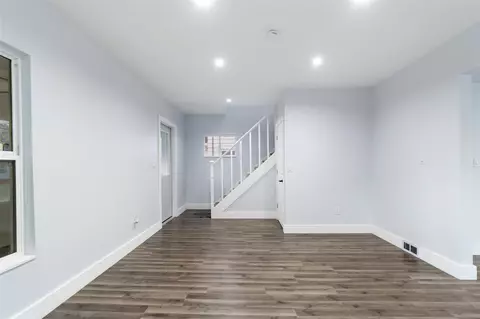 Living - 317 Orange, Jackson, MI 49202 photo 3 of 9