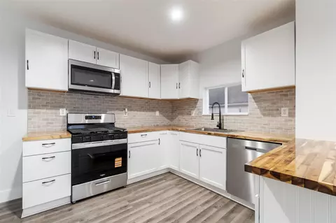Kitchen - 317 Orange, Jackson, MI 49202 photo 6 of 6