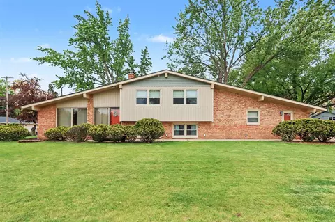 803 Woodheath, Portage, MI 49024