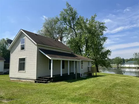 154 W Saint Joe, Hillsdale, MI 49242