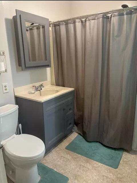Bath - 1012 Sixth, Jackson, MI 49203 photo 1 of 1