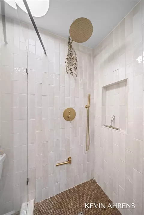 Bath - 16927 Juniper, Conklin, MI 49403 photo 1 of 2