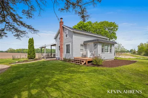 16927 Juniper, Conklin, MI 49403