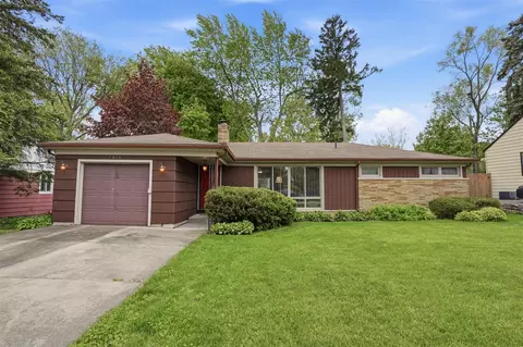 2655 Elsinore, Waterford, MI 48328