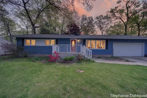 1490 Sunview, Muskegon, MI 49445
