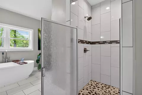 Bath - 7615 Lansing, Jackson, MI 49201 photo 6 of 13
