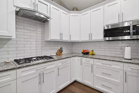 Kitchen - 7615 Lansing, Jackson, MI 49201 photo 2 of 5