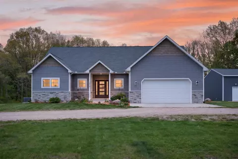 Exterior - 7615 Lansing, Jackson, MI 49201 photo 24 of 26