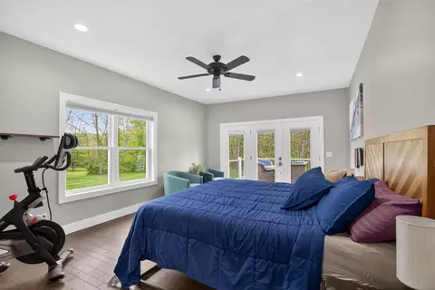 Bedroom - 7615 Lansing, Jackson, MI 49201 photo 1 of 12