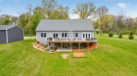 Exterior - 7615 Lansing, Jackson, MI 49201 photo 7 of 26