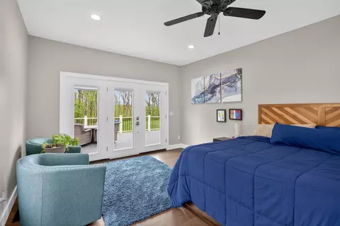 Bedroom - 7615 Lansing, Jackson, MI 49201 photo 2 of 12