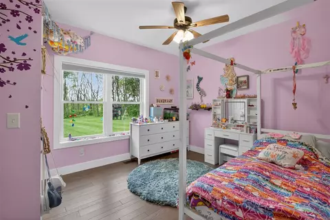 Bedroom - 7615 Lansing, Jackson, MI 49201 photo 5 of 12