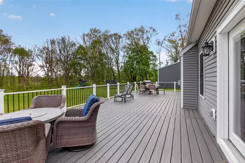 Exterior - 7615 Lansing, Jackson, MI 49201 photo 10 of 26