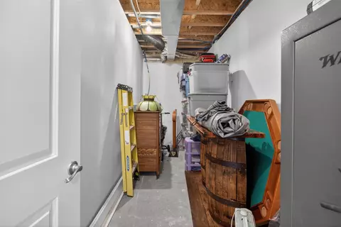 Entry Way - 7615 Lansing, Jackson, MI 49201 photo 11 of 11