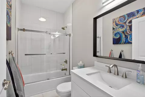 Bath - 7615 Lansing, Jackson, MI 49201 photo 11 of 13