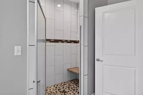 Bath - 7615 Lansing, Jackson, MI 49201 photo 9 of 13