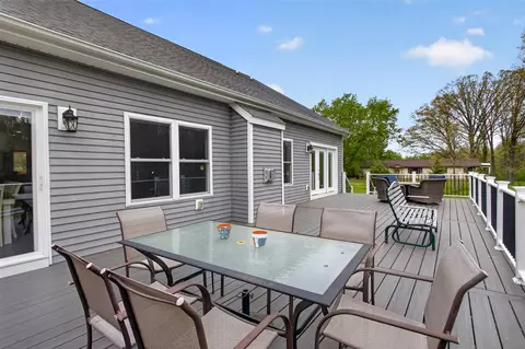 Exterior - 7615 Lansing, Jackson, MI 49201 photo 9 of 26
