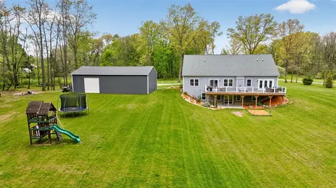 Exterior - 7615 Lansing, Jackson, MI 49201 photo 6 of 26