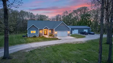 Exterior - 7615 Lansing, Jackson, MI 49201 photo 2 of 26