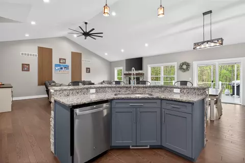 Kitchen - 7615 Lansing, Jackson, MI 49201 photo 3 of 5