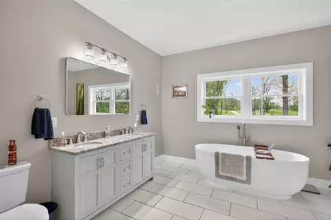 Bath - 7615 Lansing, Jackson, MI 49201 photo 3 of 13